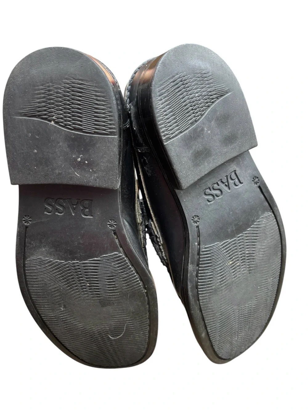 G.H. Bass Nobel Black Leather Penny Loafers Slip-On Dress Shoes 9.5M Preppy